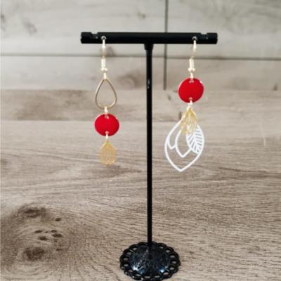 Pendantes dorées dépareillées Orélia