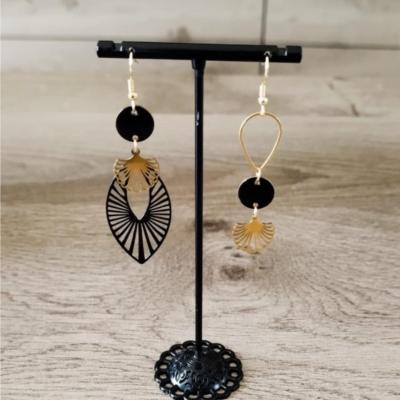 Pendantes dorées dépareillées Alysséa