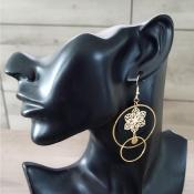 Pendantes dorées dépareillées Isaora